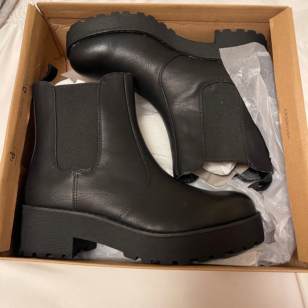 Womens Boots